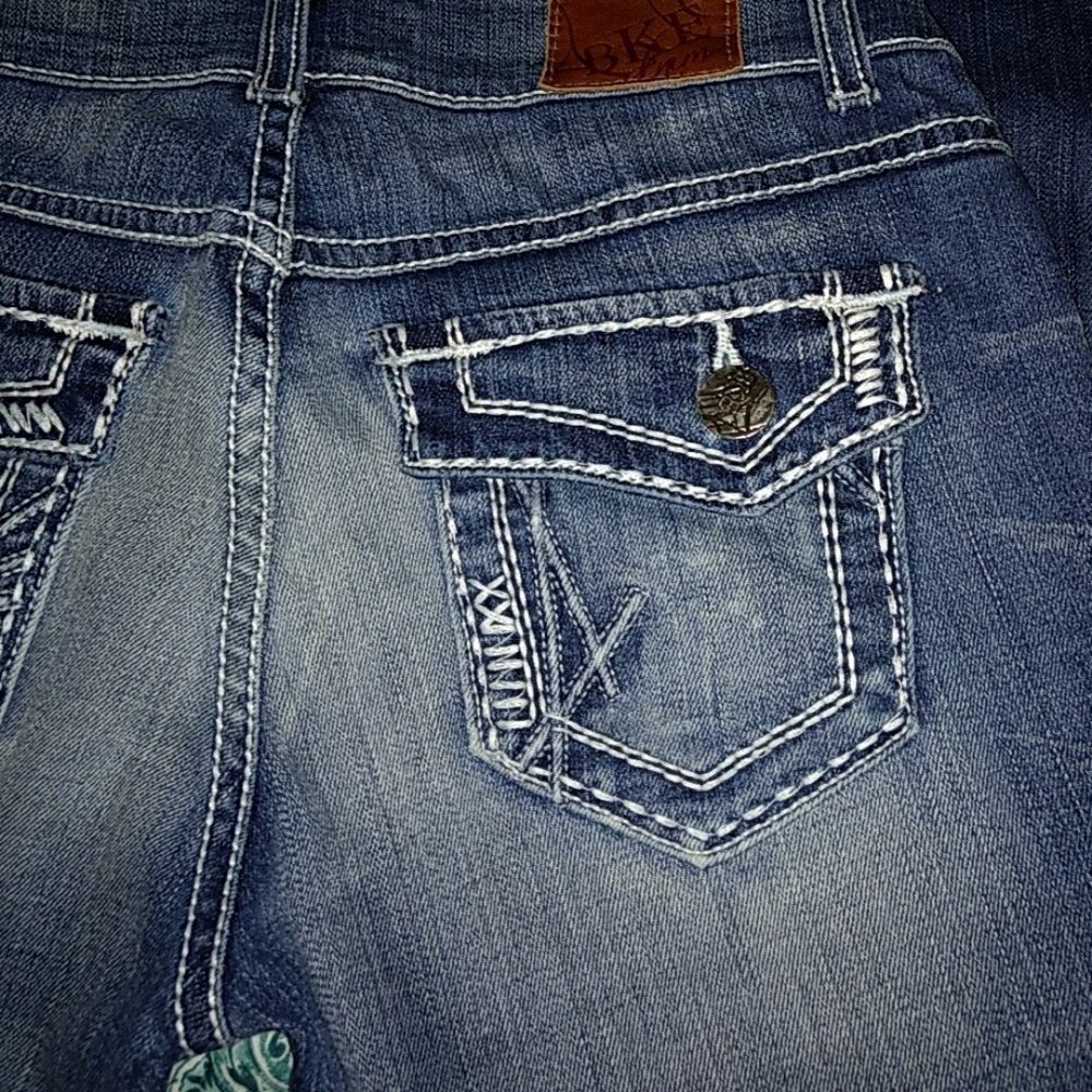 Sold - Picture 1 of 4